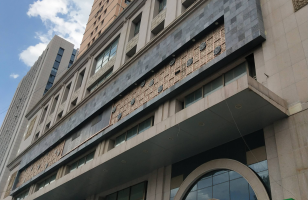 赛罕区乌兰察布路中星花园小区荣胜大厦综合楼2层201和3层301房产