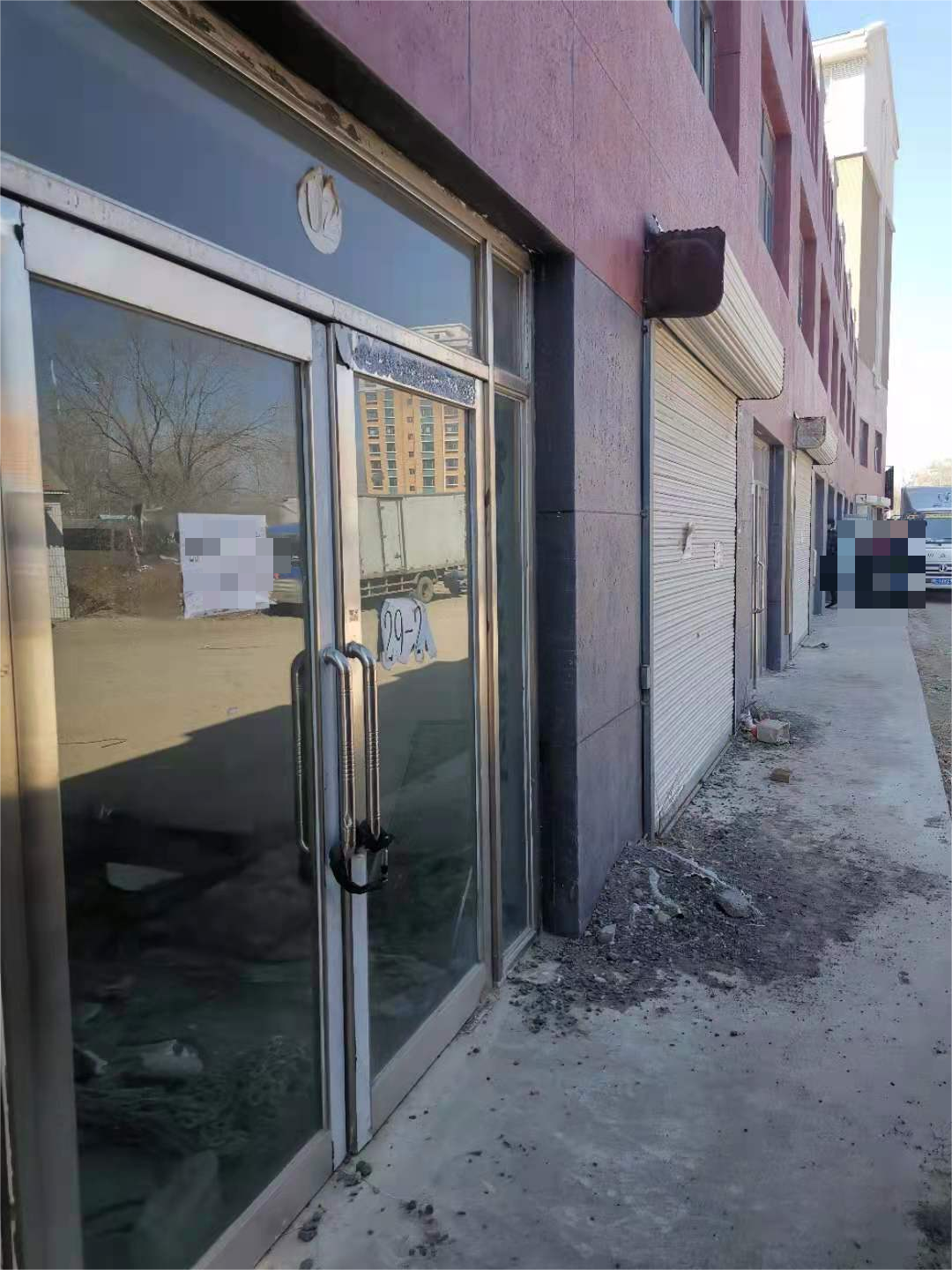 内蒙古自治区呼伦贝尔市阿荣旗福利路南侧、西二道街西侧29-0-101房产