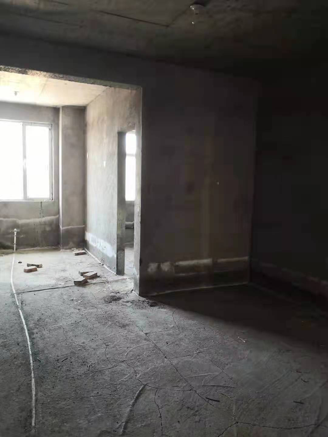 内蒙古乌兰察布市集宁天骄华庭小区16号楼（位于乌兰察布市职业学院西门北侧、惠民园东门）16-1-1802房产